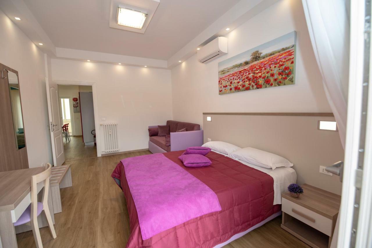 Colosseo Apartments And Rooms - Rome City Centre Zewnętrze zdjęcie